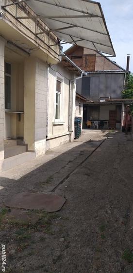 Spațiu comercial, de 700 mp, în Central