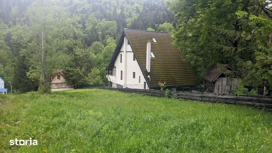 Teren de 328 mp, în Central