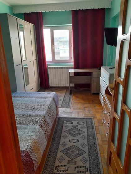 Apartament cu 3 camere decomandat în Brăilei