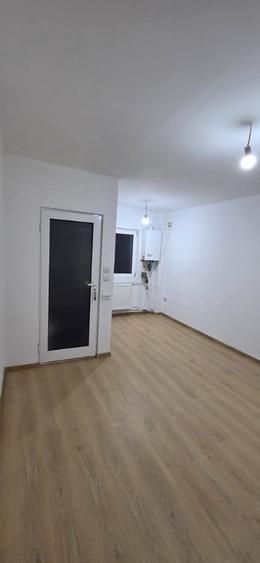 Vand apartament 1 camera, garsoniera renovata zona Aradului - 1