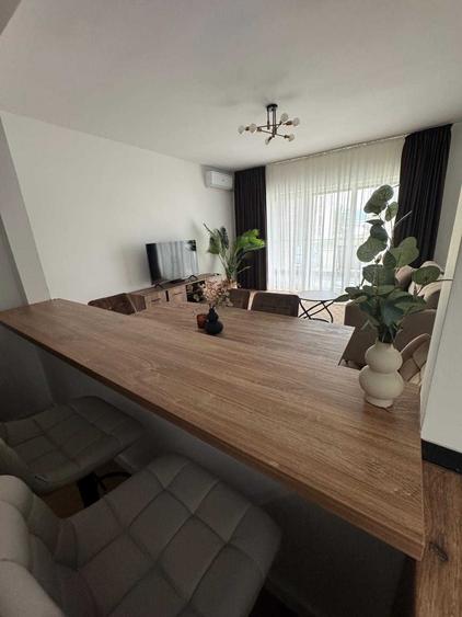 Apartament cu 2 camere semidecomandat în Cristian