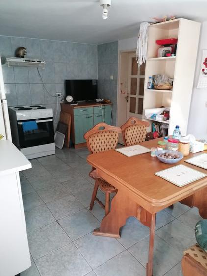 Casă cu 4 camere cu Teren 1600 Mp în Singureni