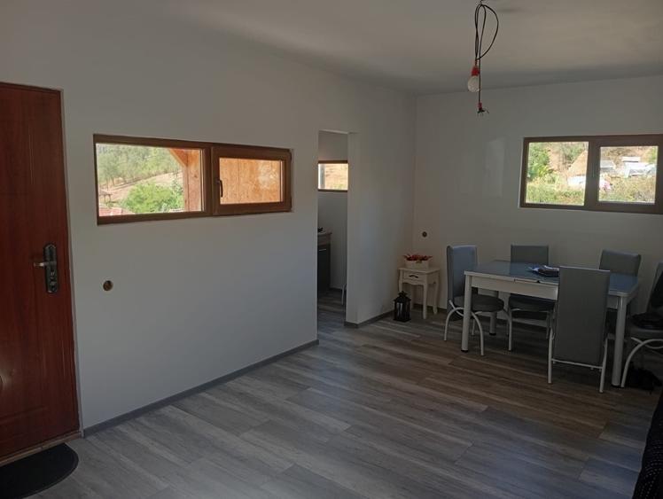 Teren de 2400 mp, în Cristorel