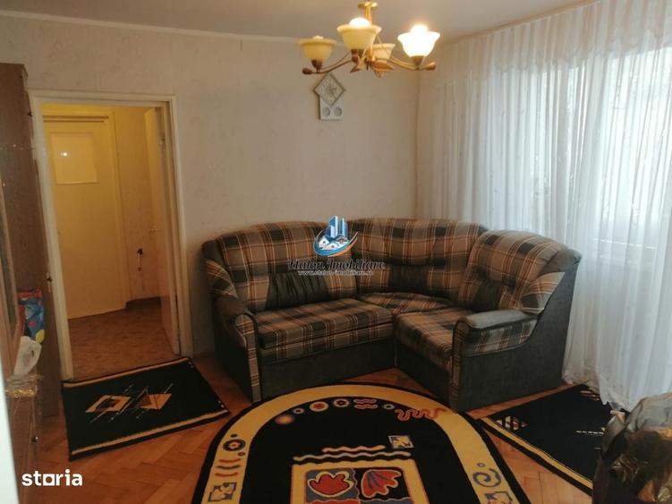 Apartament cu 3 camere semidecomandat în Dărmănești