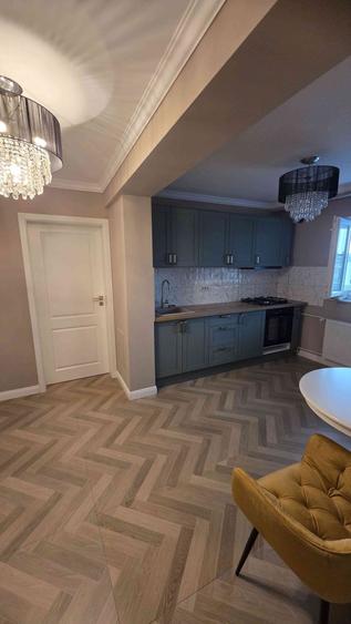 Apartament cu 2 camere decomandat în Crângași