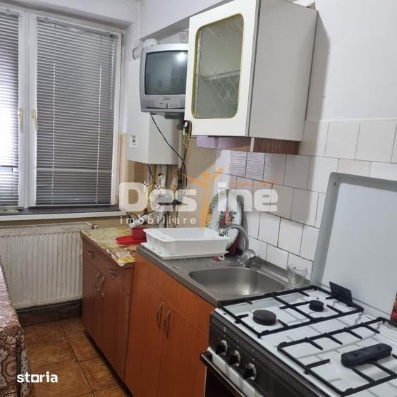 Apartament cu 2 camere decomandat, mobilat în Centrul Vechi