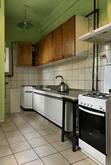 Apartament cu 4 camere circular în P-ța Romană