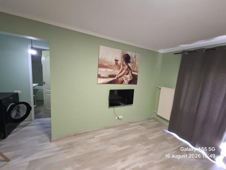 Apartament cu 3 camere, mobilat în Buziașului