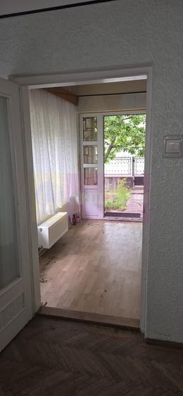 Casă cu 2 camere în Central