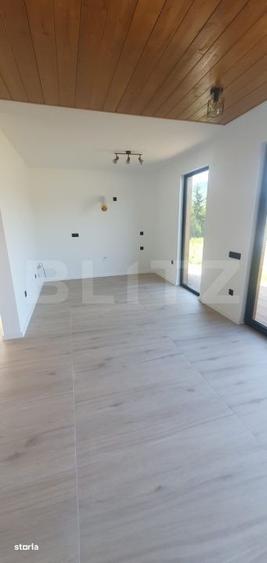 Casă cu 4 camere în Neagra