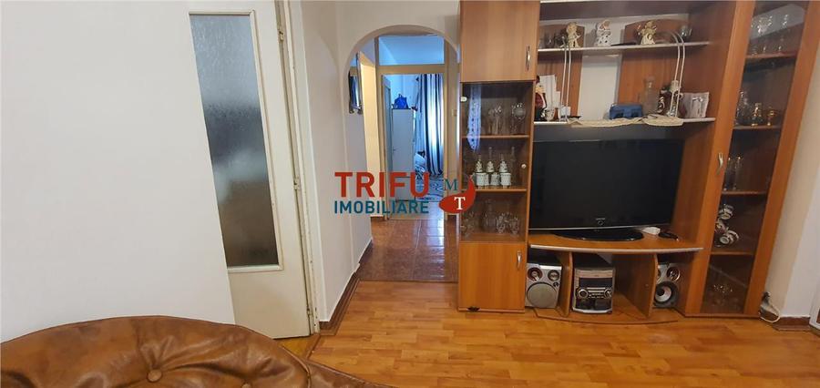 Apartament cu 3 camere decomandat, mobilat în Ampoi 1