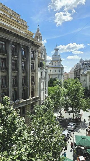 Apartament cu 4 camere decomandat în Universitate