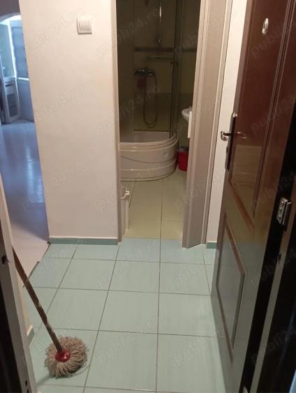 Garsonieră decomandată în Central