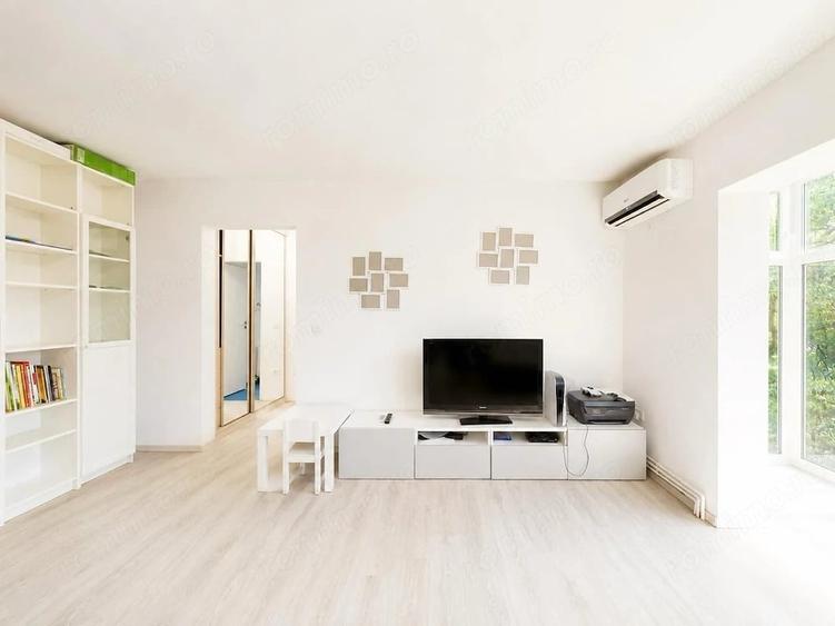 Apartament cu 2 camere semidecomandat în Bogdăneștilor