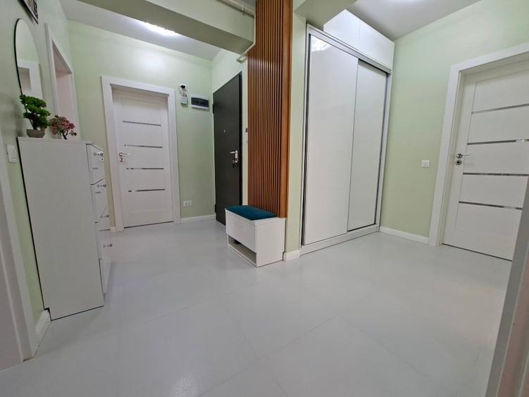 Apartament cu 3 camere decomandat, mobilat în Lujerului