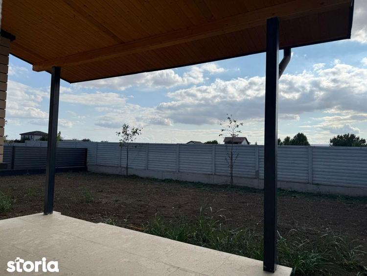Casă cu 4 camere cu Teren 440 Mp în Frumușani