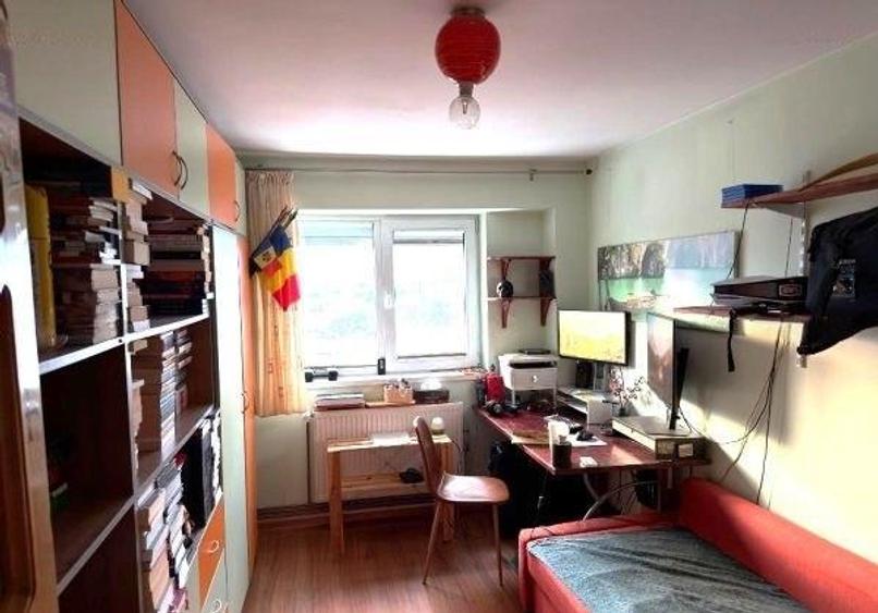 Apartament cu 3 camere decomandat, mobilat în Călărași