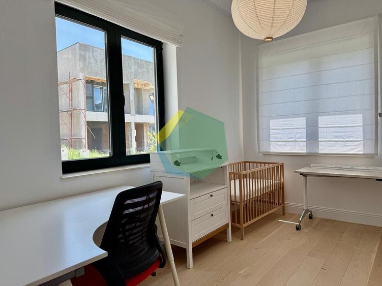 Casă individuală cu 8 camere cu Canalizare în Corbeanca