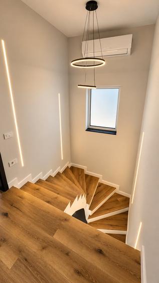 Duplex cu 4 camere cu Canalizare în Moșnița Nouă
