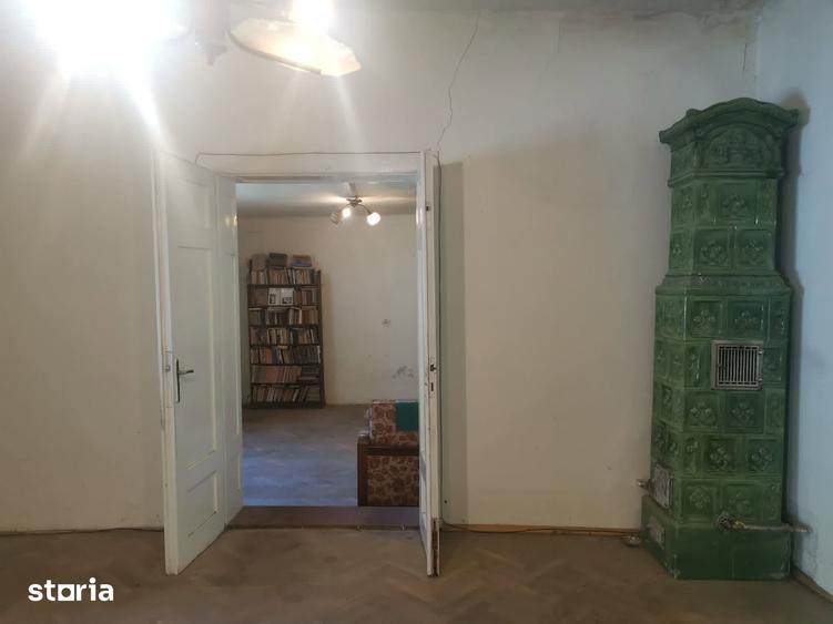 Casă cu 2 camere cu Teren 20 Mp în Central