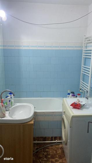 Apartament cu 3 camere decomandat în Bălcescu