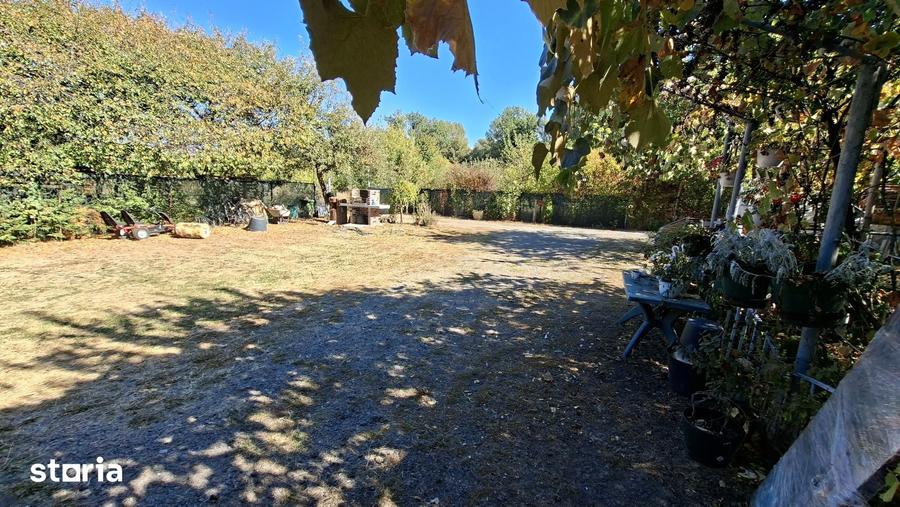Casă cu 3 camere cu Teren 1000 Mp în Bujoreni