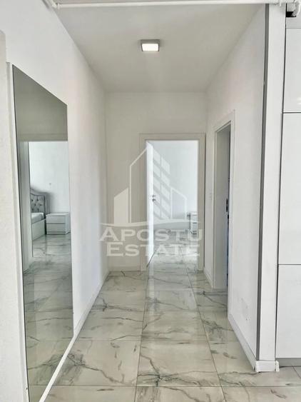 Apartament cu 2 camere decomandat în Polivalentă
