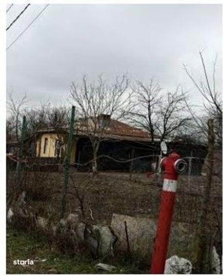 Casă cu 3 camere în Stâlpu