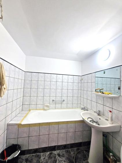 Apartament semidecomandat în Veteranilor
