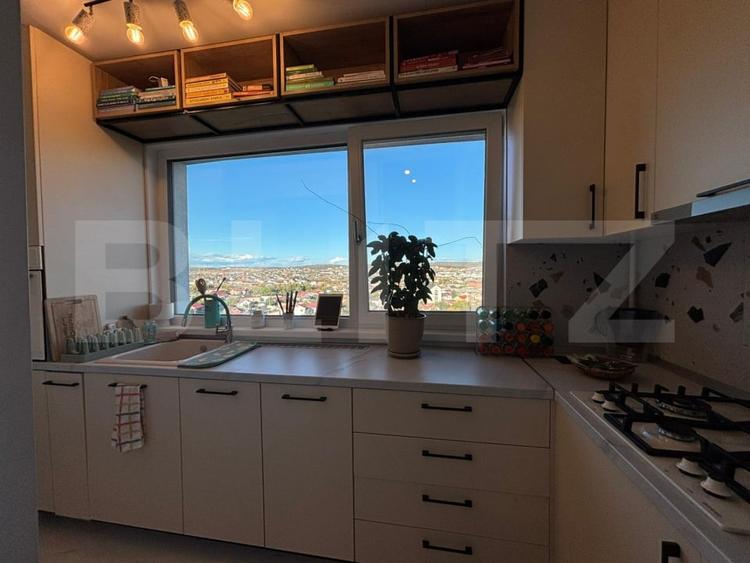 Apartament cu 3 camere decomandat, mobilat în Lăpuș Argeș