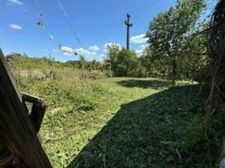 Casă cu 4 camere cu Teren 700 Mp în Hodișa