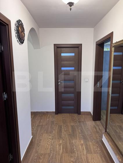 Casă individuală cu 6 camere cu Teren 667 Mp în Urleta