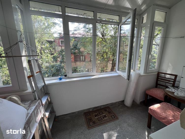 Apartament cu 3 camere decomandat în Dorobanți