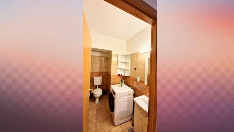 Apartament cu 3 camere semidecomandat, mobilat în Trivale
