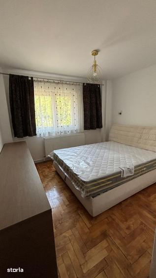 Apartament cu 3 camere decomandat în Valea Cetății