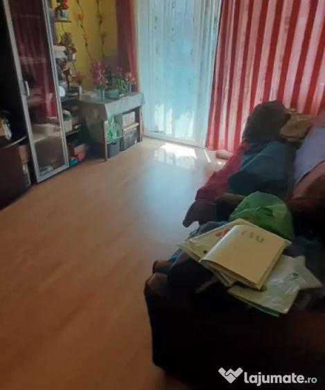 Garsonieră decomandată în Florești
