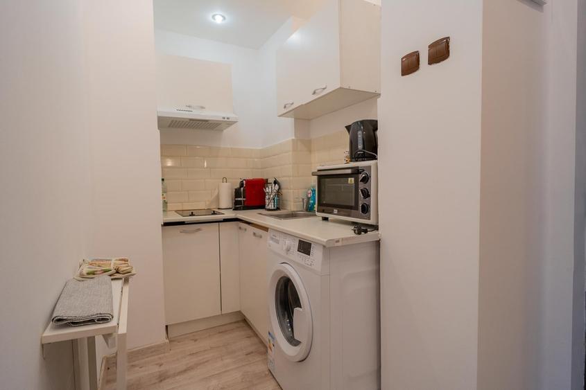 Apartament cu 2 camere semidecomandat în Calea Victoriei