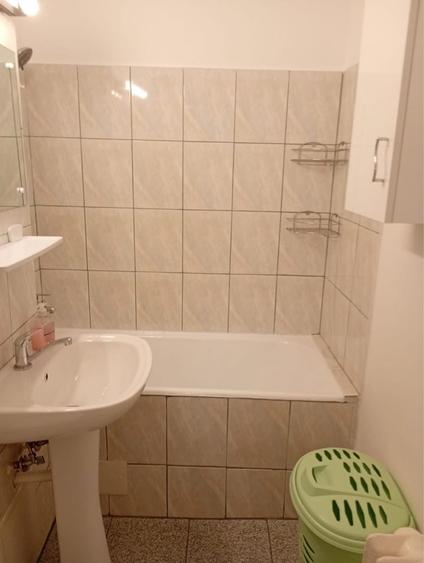 Garsonieră decomandată în Pajura