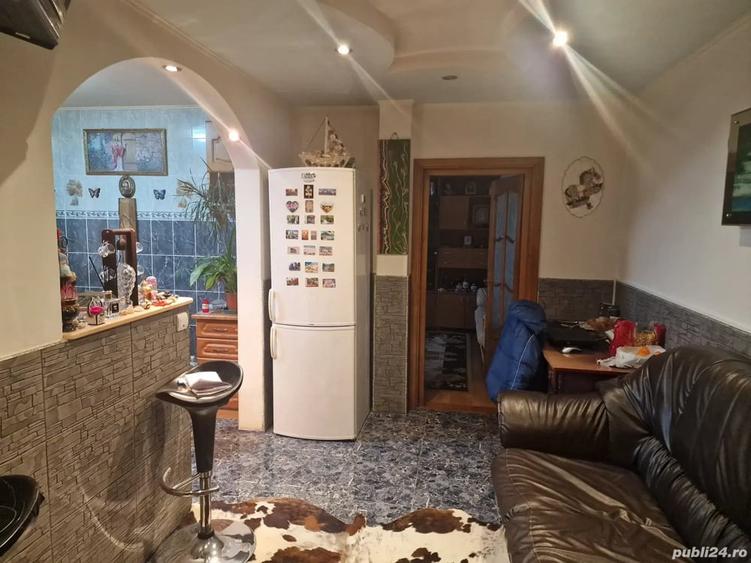 Apartament cu 2 camere decomandat în Precista