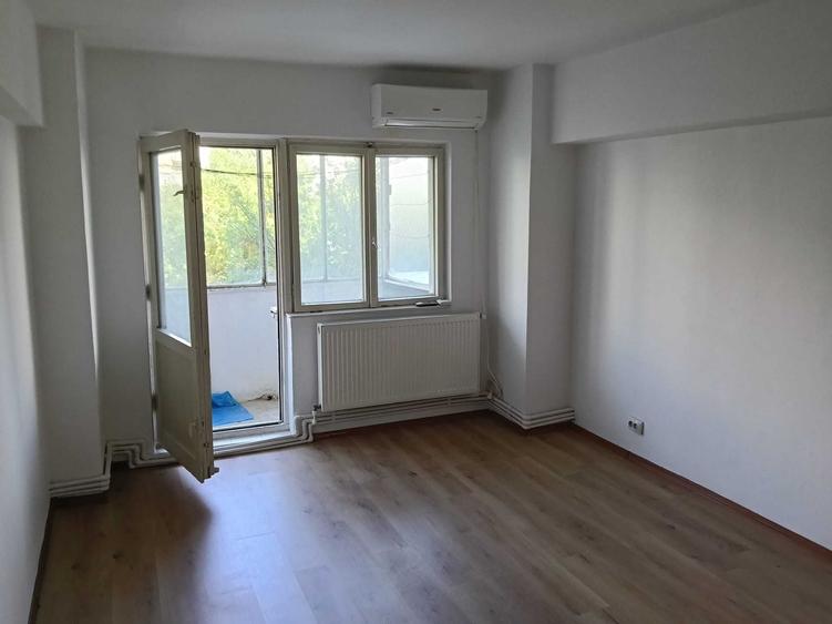Apartament cu 2 camere semidecomandat în Sebastian