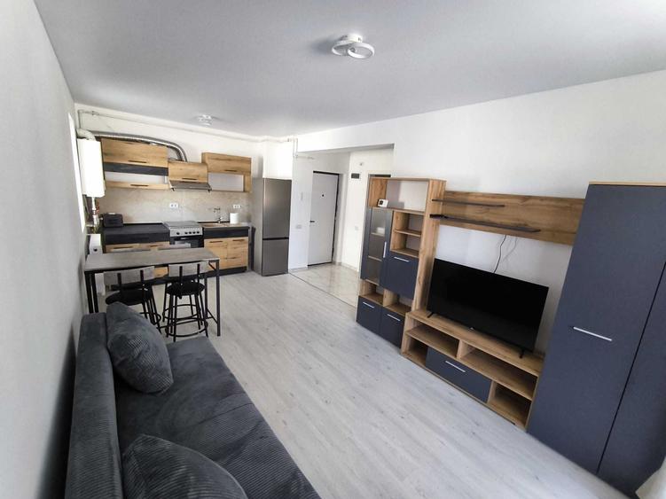 Apartament cu 2 camere semidecomandat în Militari