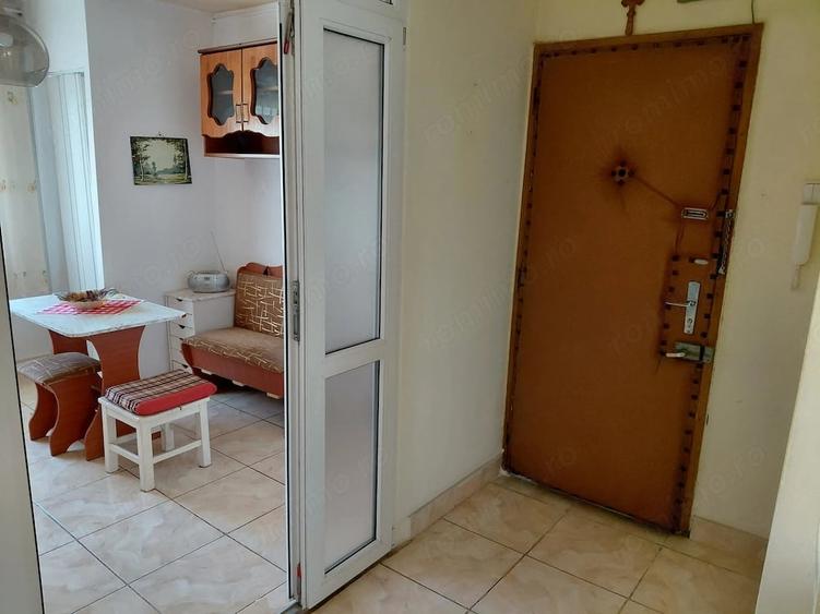 Apartament cu 3 camere decomandat în Complex Studențesc