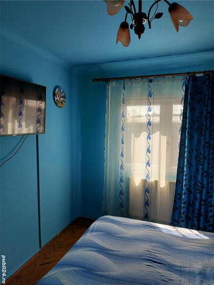 Apartament cu 3 camere decomandat în Rovine