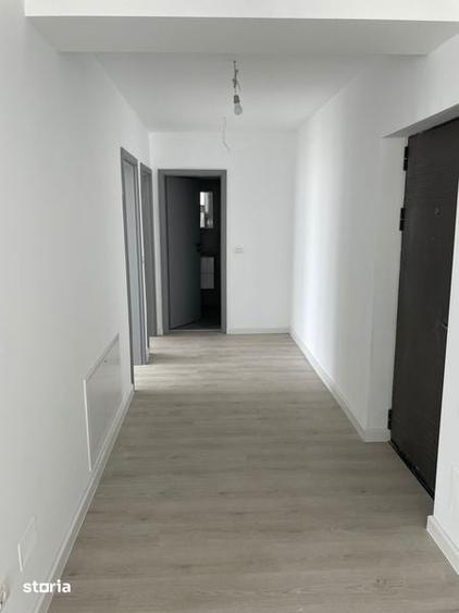 Apartament cu 3 camere decomandat în Alexandriei