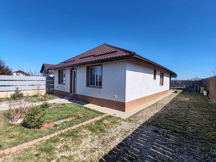 Casă cu 4 camere cu Teren 463 Mp în Hărman