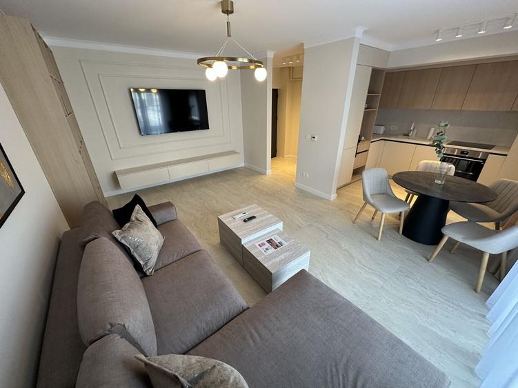 Apartament cu 2 camere decomandat în Lipovei