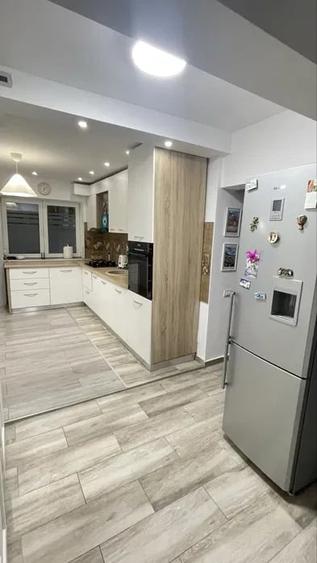 Apartament cu 4 camere decomandat în Pantelimon