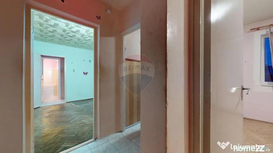 Apartament cu 3 camere semidecomandat în Electroprecizia