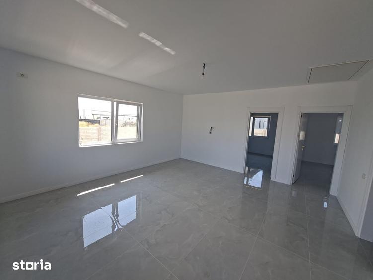 Casă cu 3 camere cu Teren 350 Mp în Berceni