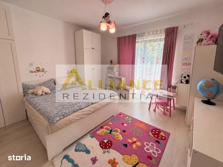 Casă cu 4 camere cu Teren 370 Mp în Central